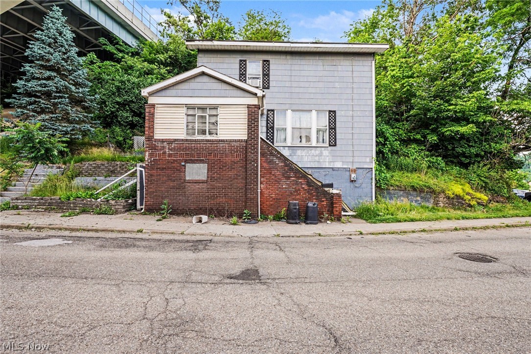 229 Mclister Avenue Mingo Junction OH 43938
