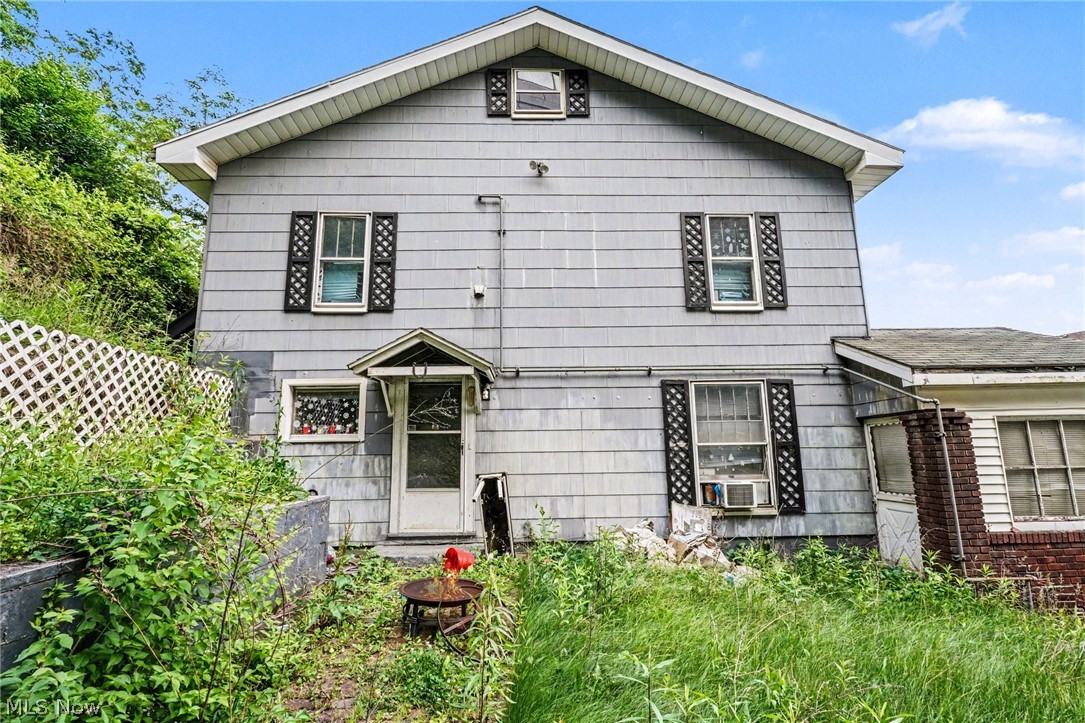229 Mclister Avenue Mingo Junction OH 43938