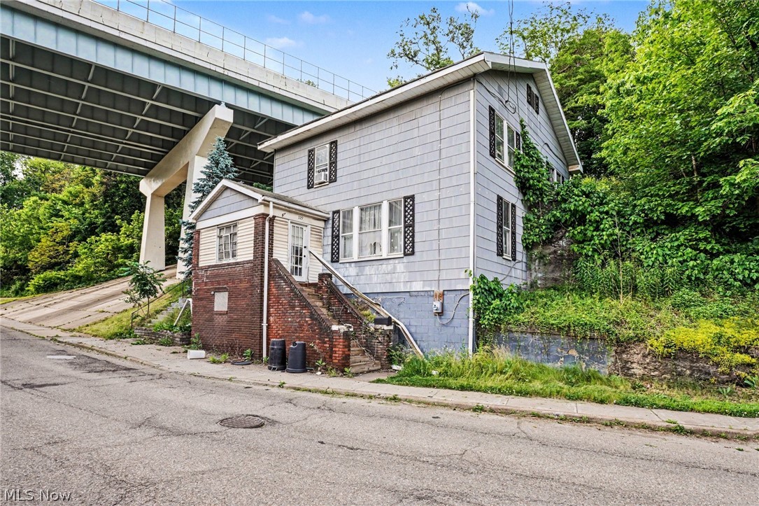 229 Mclister Avenue Mingo Junction OH 43938