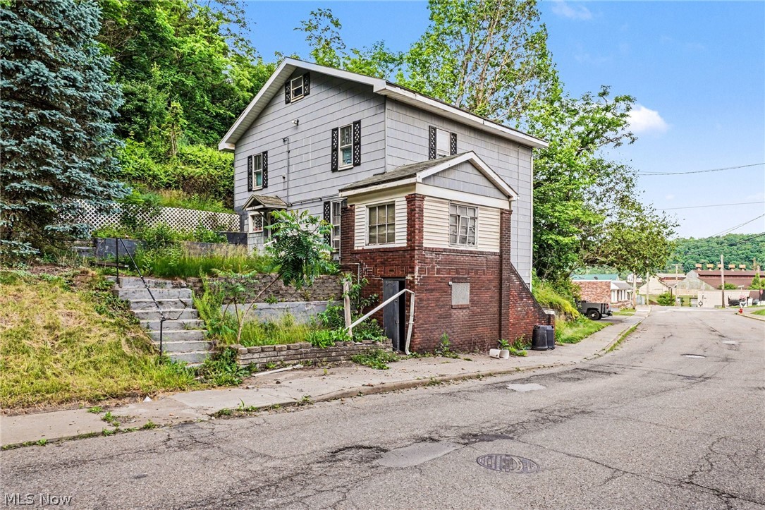 229 Mclister Avenue Mingo Junction OH 43938