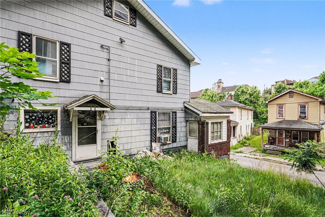 229 Mclister Avenue Mingo Junction OH 43938