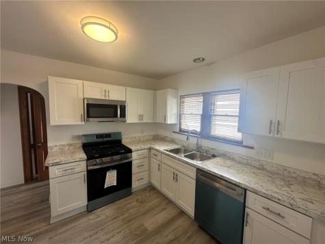 3223 Grove Avenue Lorain OH 44055