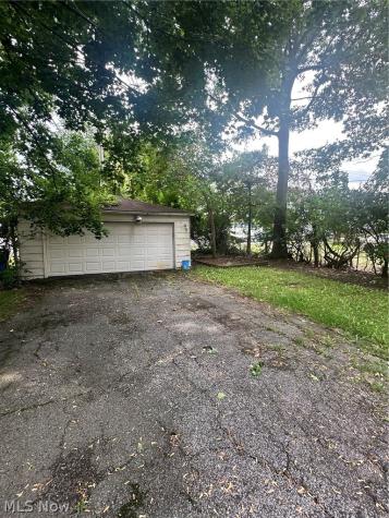3223 Grove Avenue Lorain OH 44055