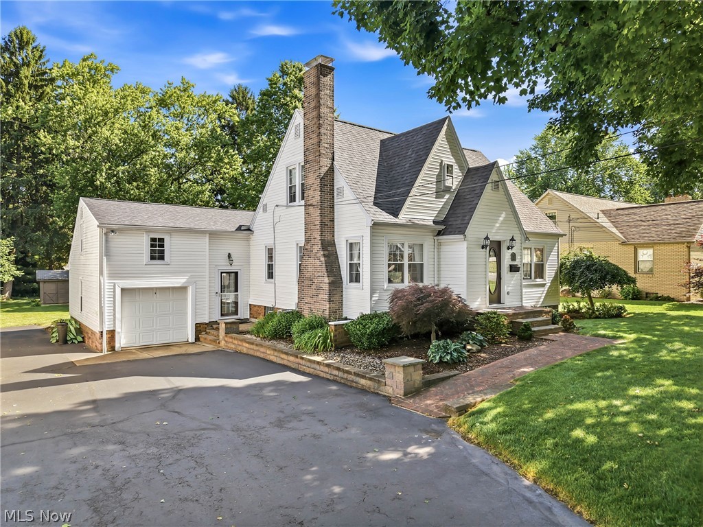 1102 E 9th Street Salem OH 44460