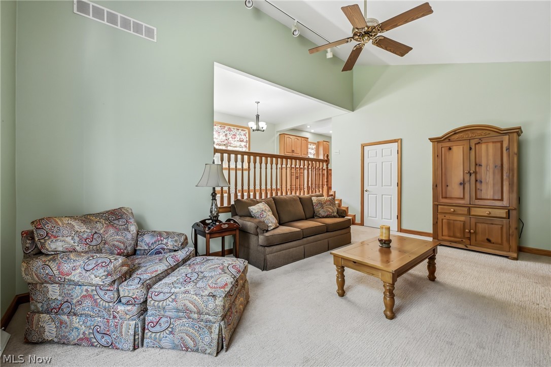 1102 E 9th Street Salem OH 44460