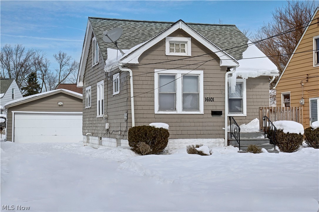 16101 Raymond Street Maple Heights OH 44137