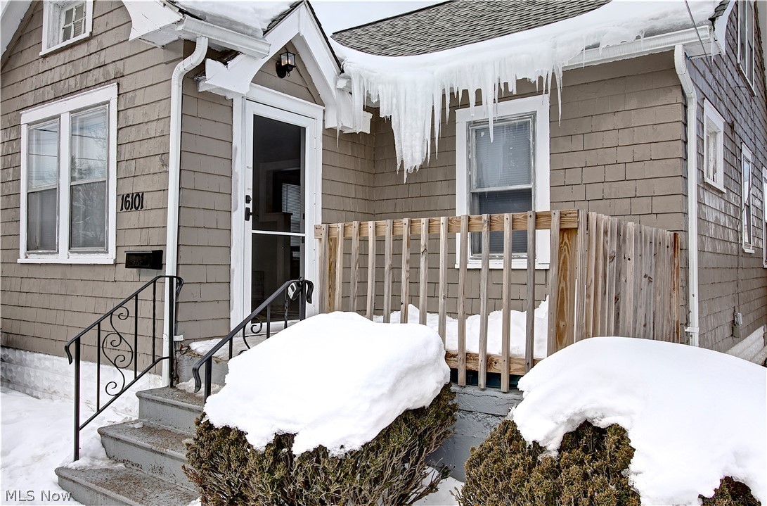 16101 Raymond Street Maple Heights OH 44137
