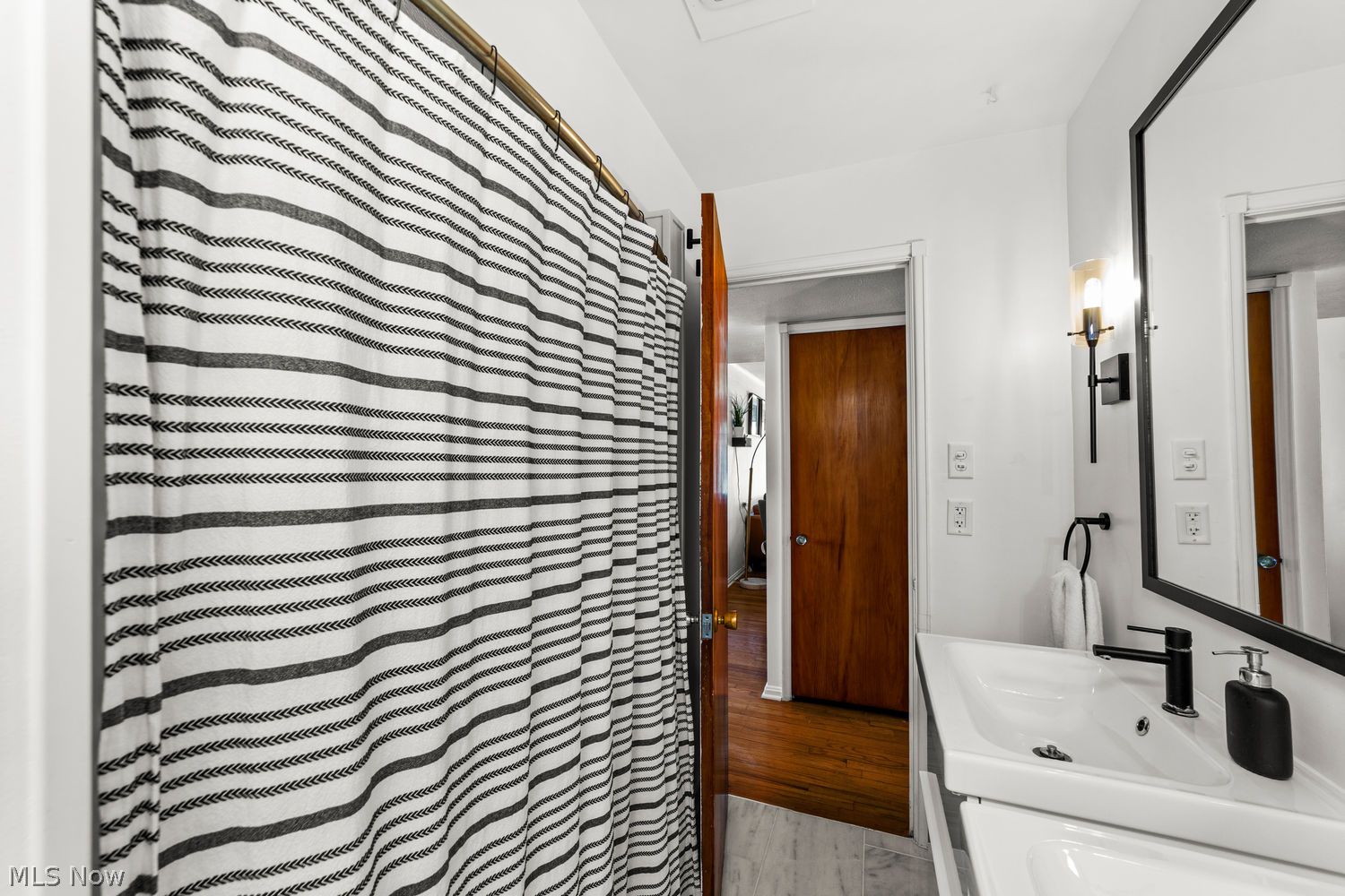 27851 Rexford Road Bay Village OH 44140