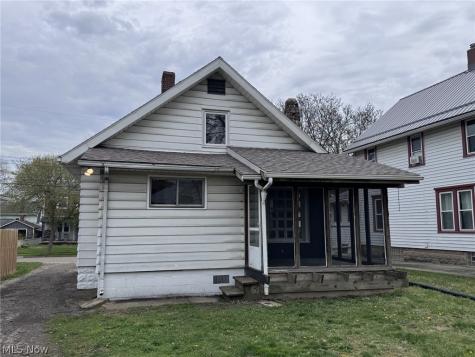 904 Iredell Street Akron OH 44310