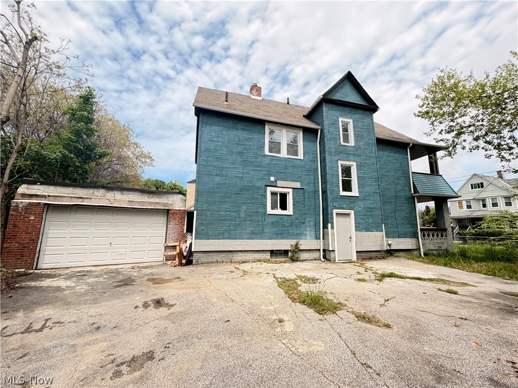 1350 Russell Road Cleveland OH 44103