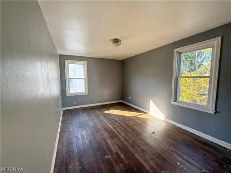 891 Davies Avenue Akron OH 44306