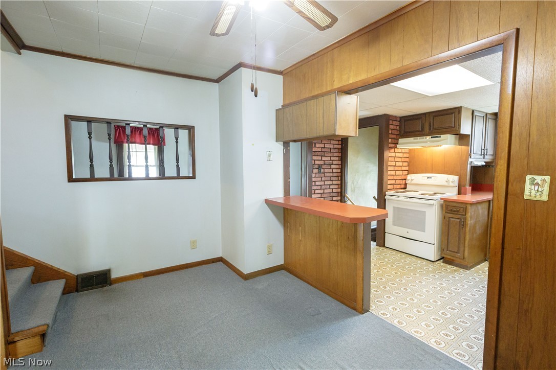 518 Hoover Place SE Hartville OH 44632