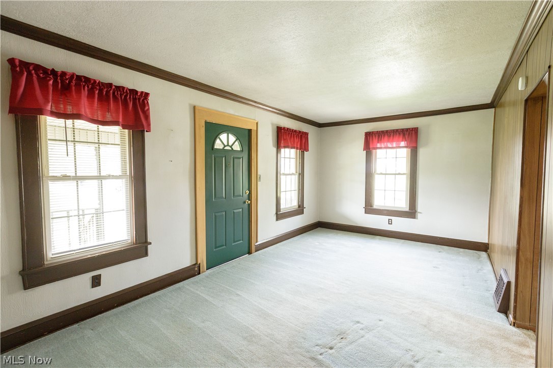 518 Hoover Place SE Hartville OH 44632
