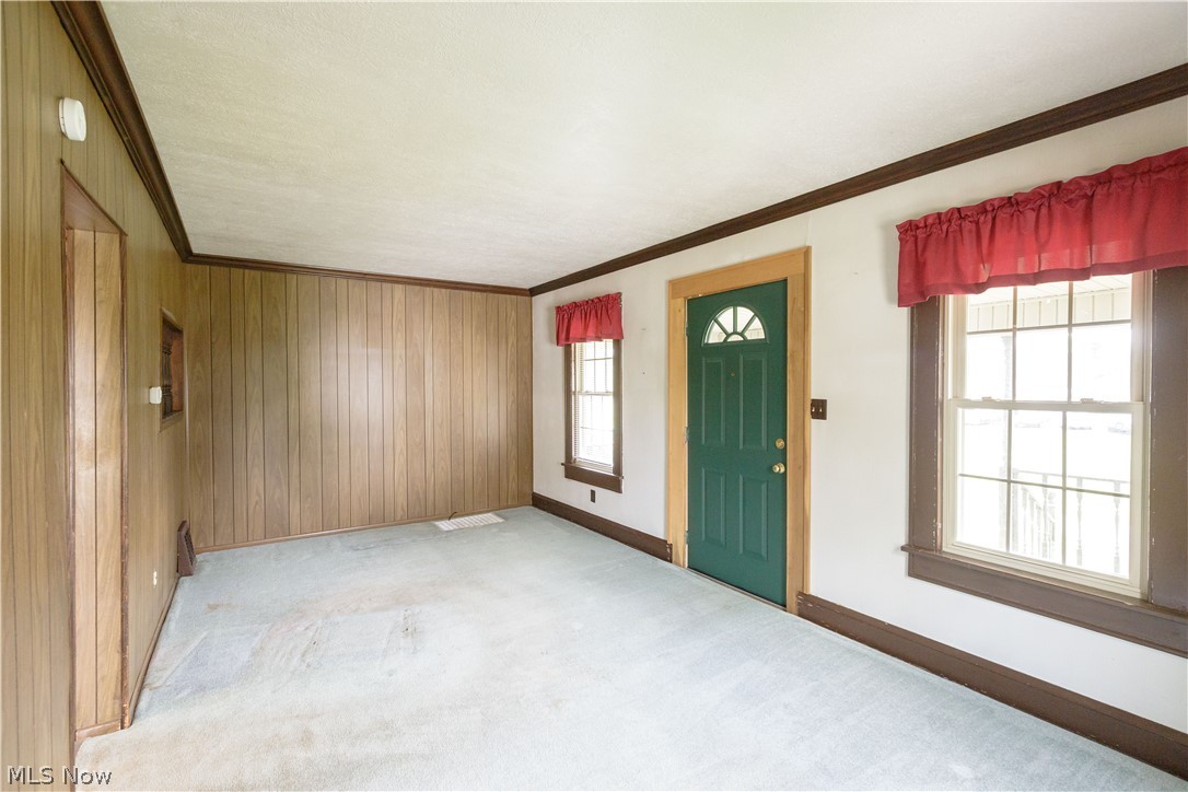 518 Hoover Place SE Hartville OH 44632