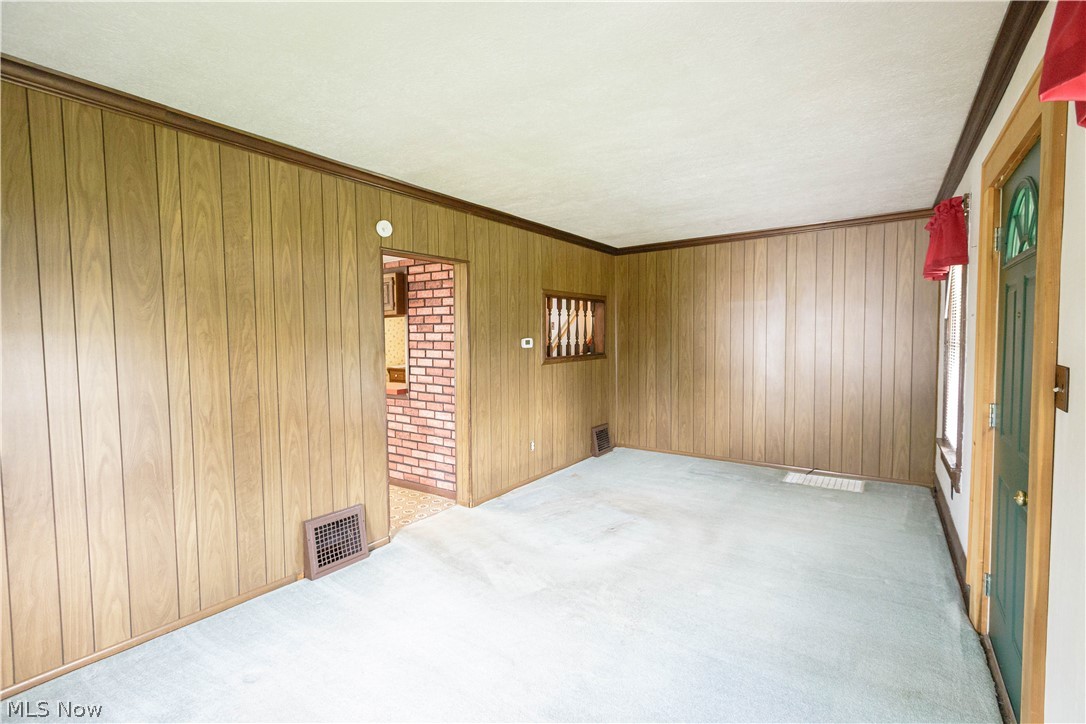 518 Hoover Place SE Hartville OH 44632