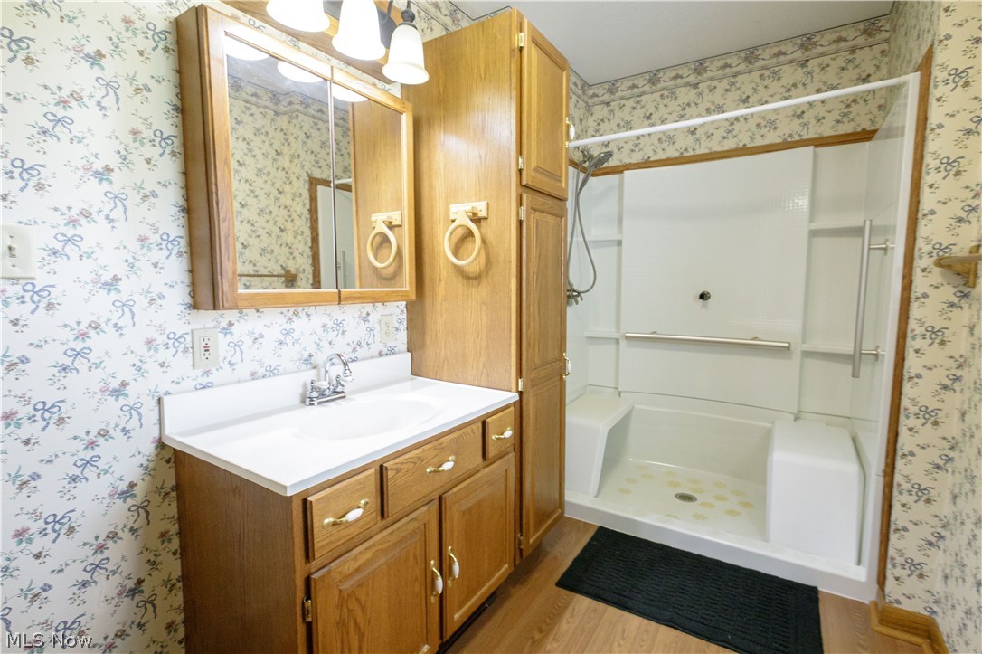 518 Hoover Place SE Hartville OH 44632