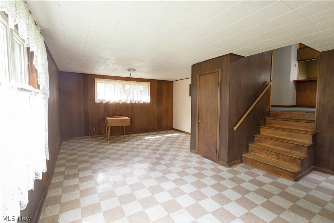 518 Hoover Place SE Hartville OH 44632