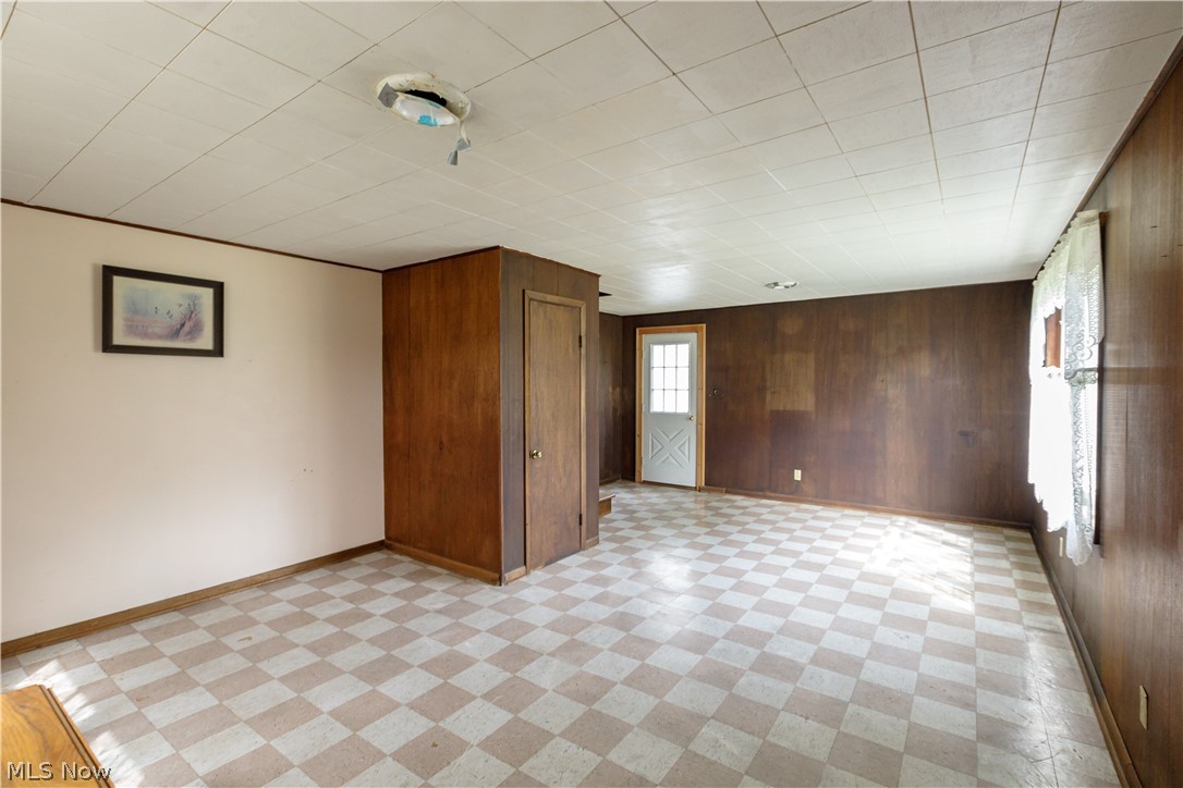 518 Hoover Place SE Hartville OH 44632