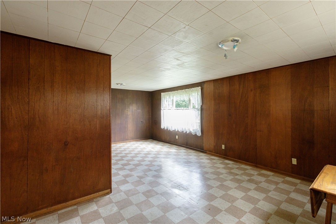 518 Hoover Place SE Hartville OH 44632