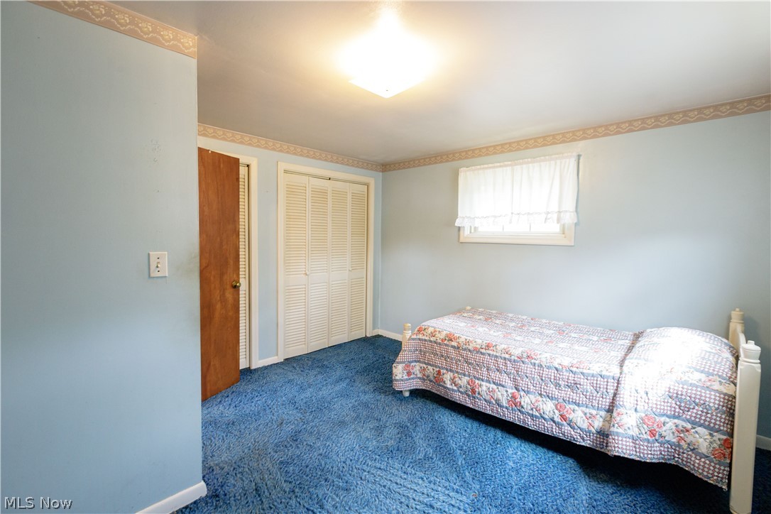518 Hoover Place SE Hartville OH 44632