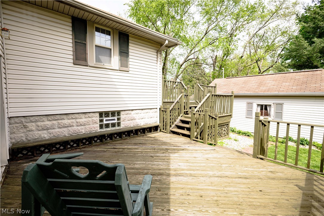 518 Hoover Place SE Hartville OH 44632