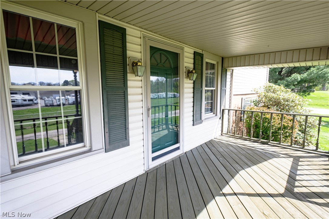 518 Hoover Place SE Hartville OH 44632