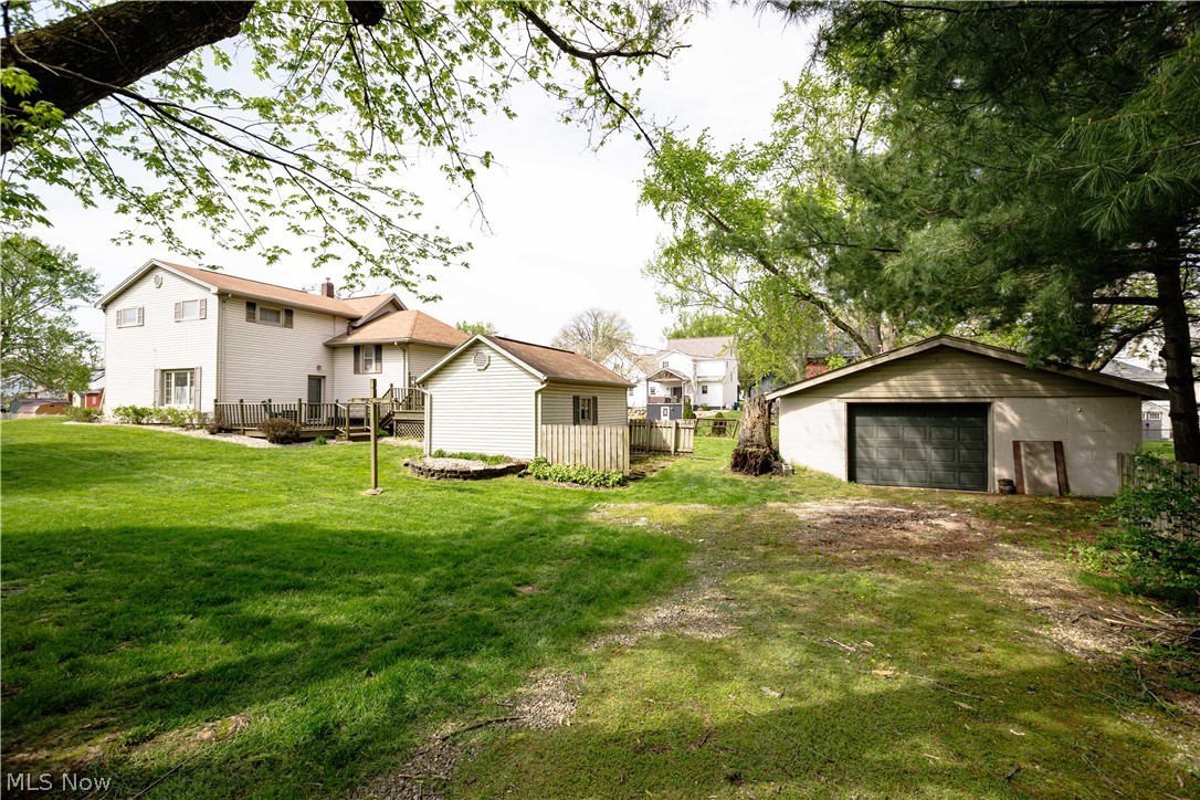 518 Hoover Place SE Hartville OH 44632
