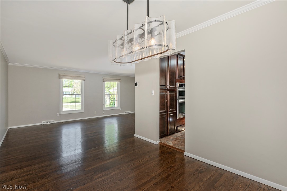 33320 Outley Park Drive Solon OH 44139