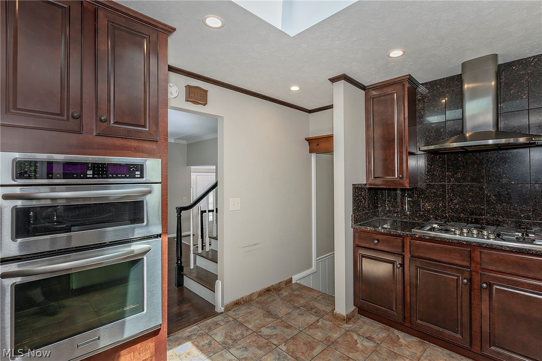 33320 Outley Park Drive Solon OH 44139