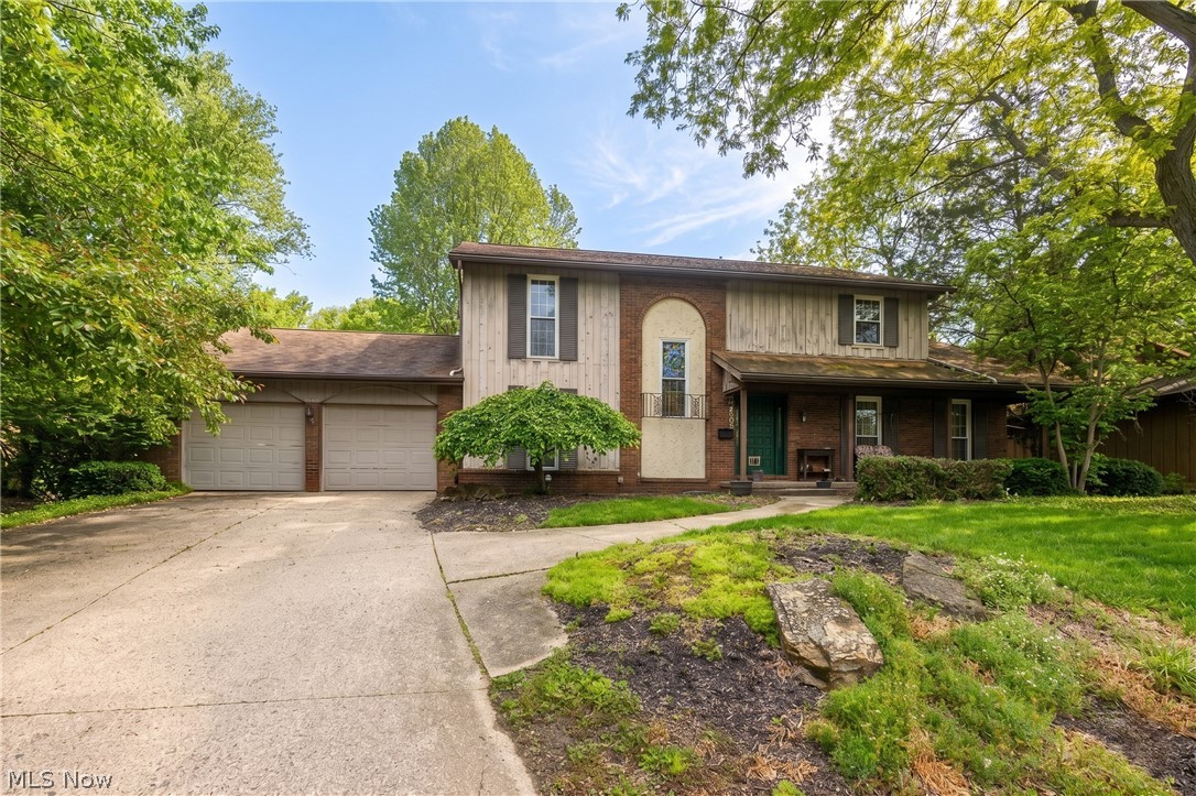 1805 Heritage Circle Dover OH 44622