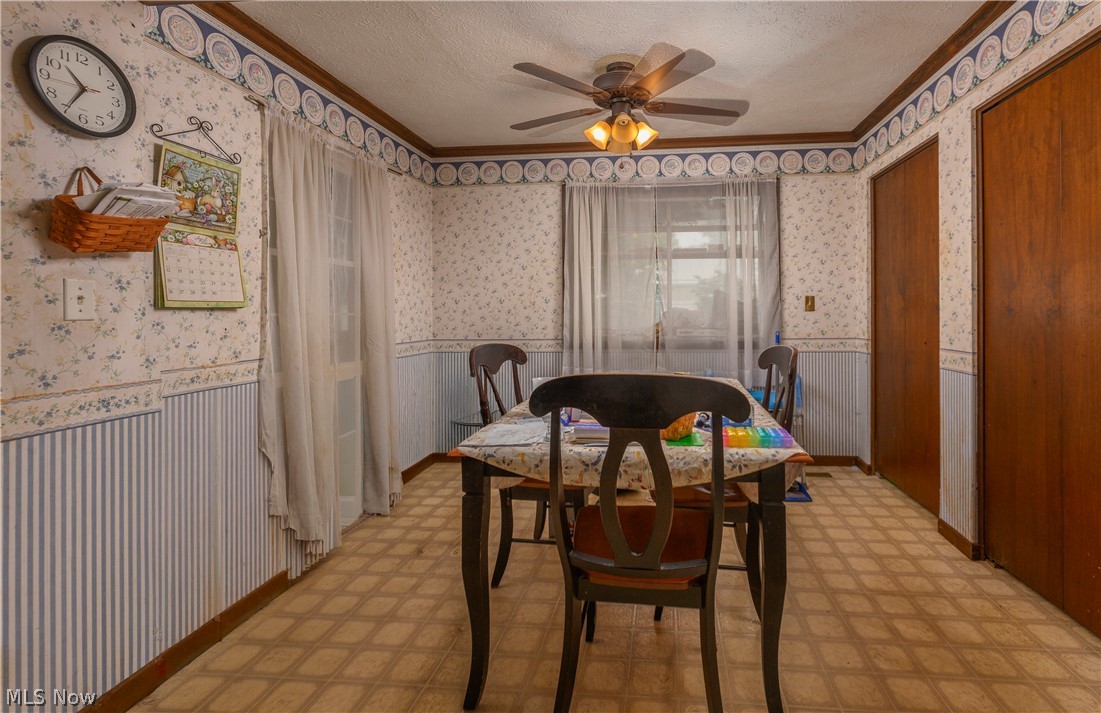 1805 Heritage Circle Dover OH 44622
