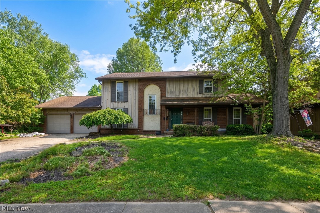 1805 Heritage Circle Dover OH 44622