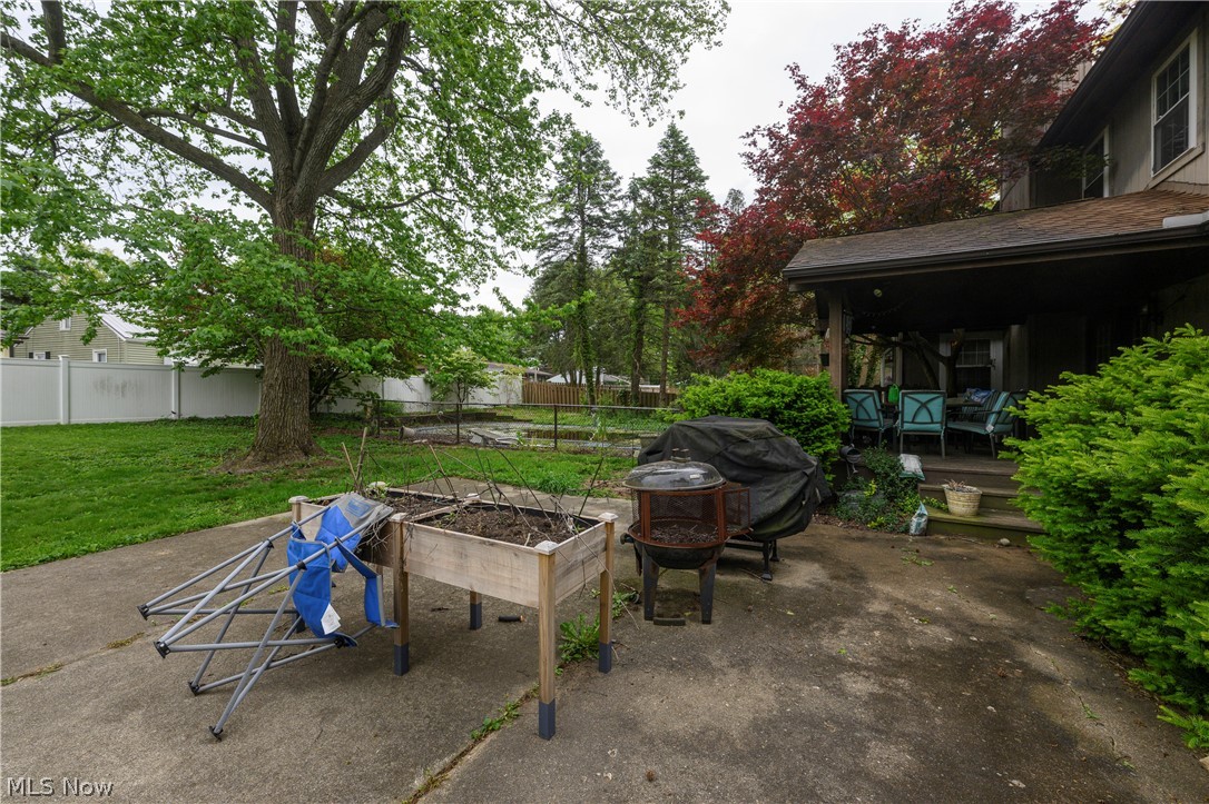1805 Heritage Circle Dover OH 44622
