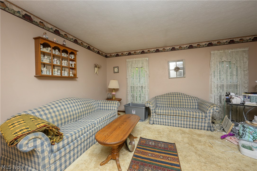 1805 Heritage Circle Dover OH 44622