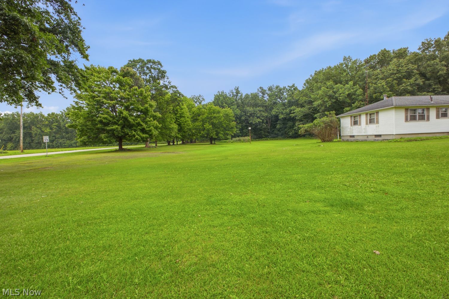 2035 S Pricetown Road Diamond OH 44412
