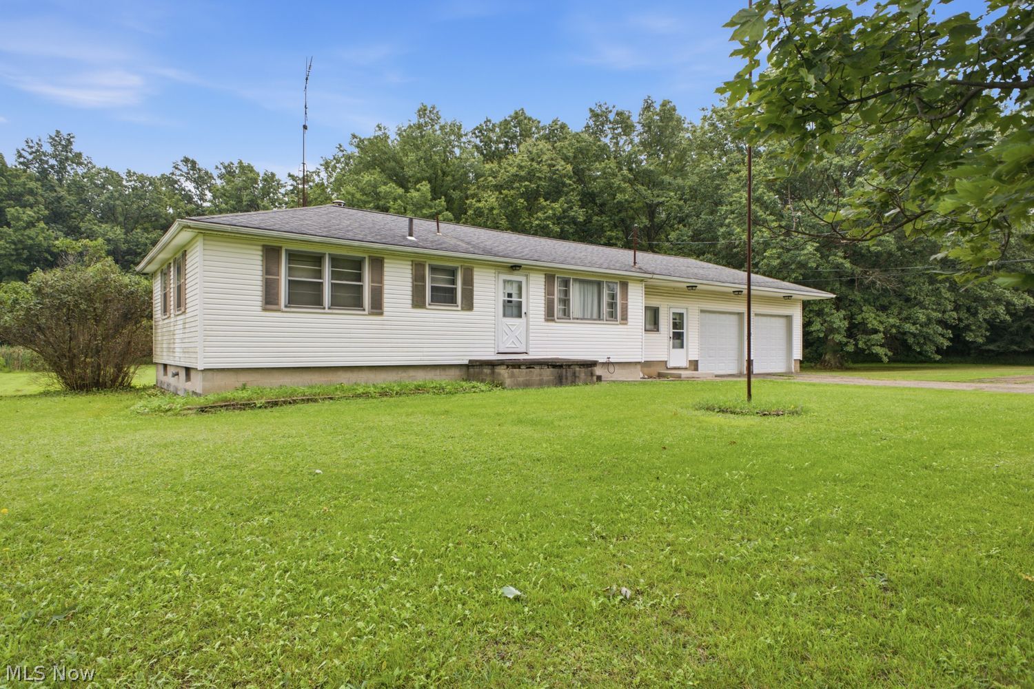 2035 S Pricetown Road Diamond OH 44412