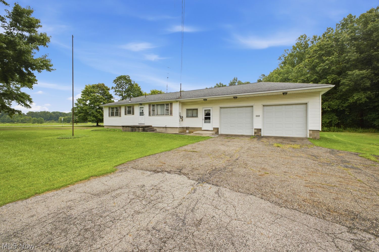 2035 S Pricetown Road Diamond OH 44412