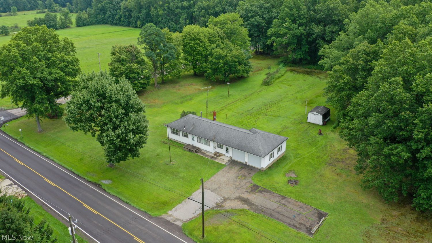 2035 S Pricetown Road Diamond OH 44412