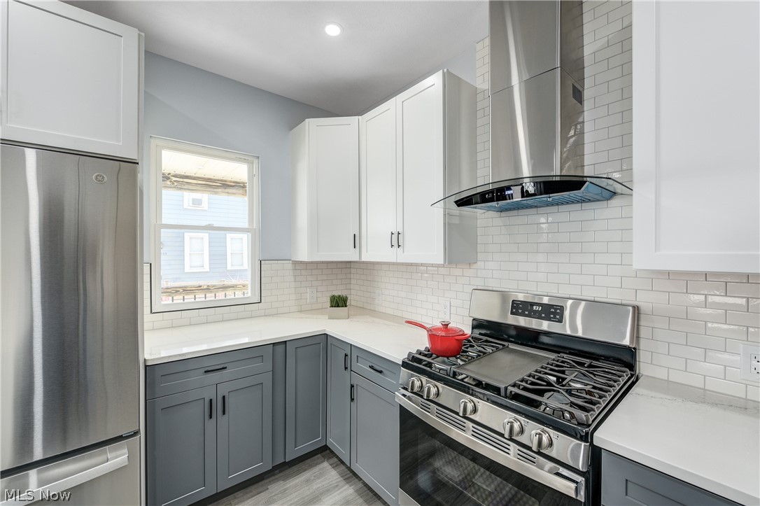 3290 W 23rd Place Cleveland OH 44109