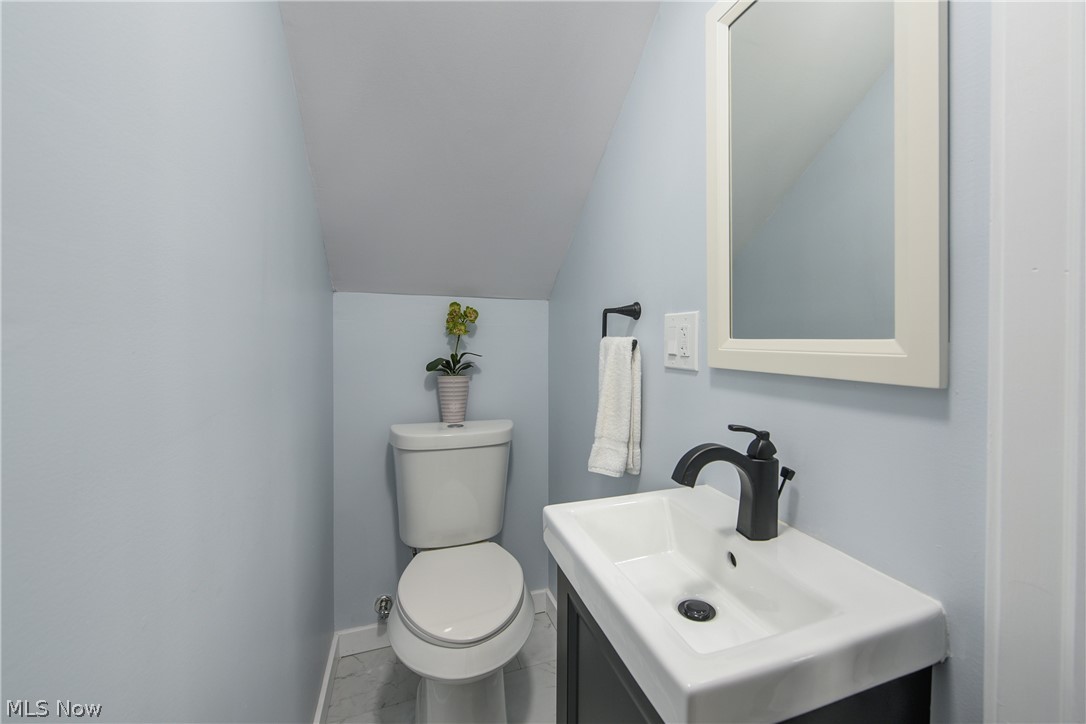3290 W 23rd Place Cleveland OH 44109