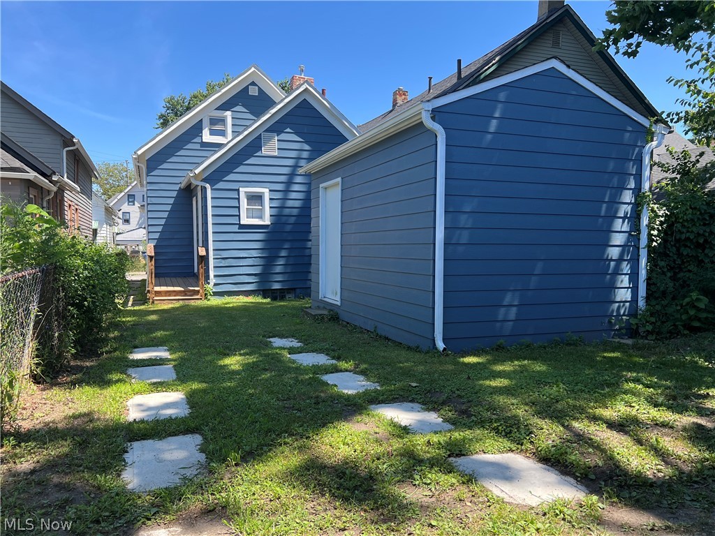 3290 W 23rd Place Cleveland OH 44109