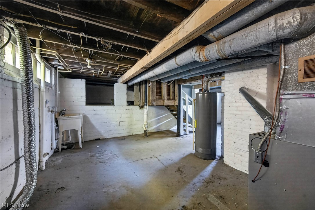 1158 E 146th Street Cleveland OH 44110