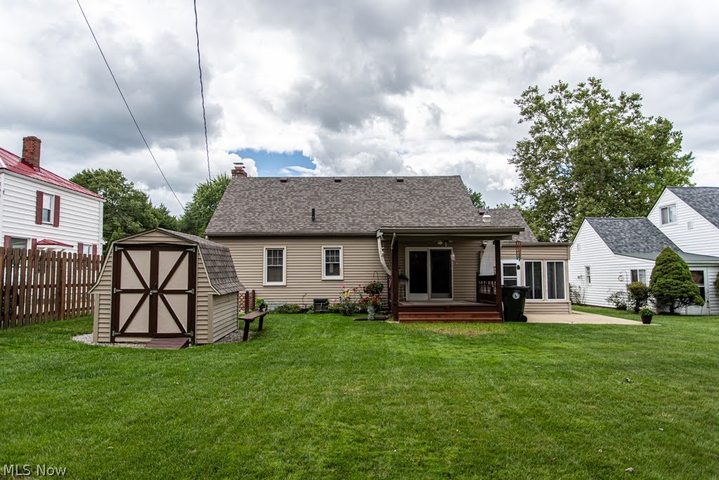 1531 Westview Drive NE Warren OH 44483