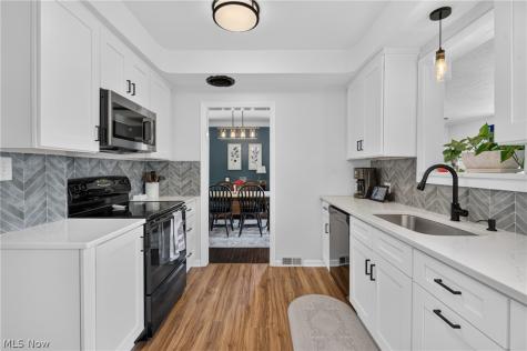 3954 Lansdale Road University Heights OH 44118