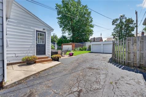 3954 Lansdale Road University Heights OH 44118