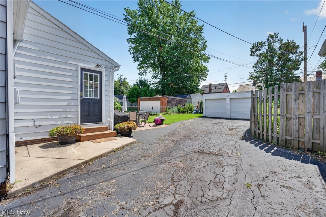 3954 Lansdale Road University Heights OH 44118