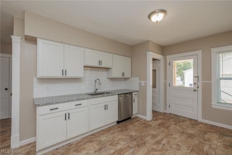3720 Biddulph Avenue Cleveland OH 44109