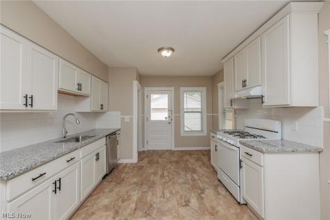 3720 Biddulph Avenue Cleveland OH 44109