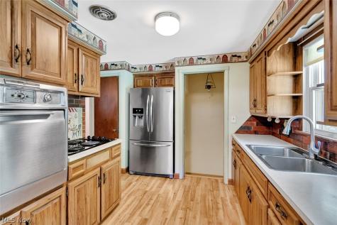 7761 Big Creek Parkway Middleburg Heights OH 44130