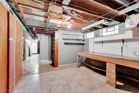 7761 Big Creek Parkway Middleburg Heights OH 44130